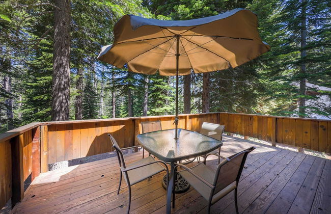 Paradise Pines 3BR Secluded Cabin Minutes in Tahoe Donner! - Foto 31