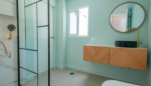 Countryside Elegant 4-Bedroom Suite, Pool & Garden - Foto 4, Shower