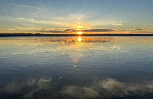 Boat, Grill and Unwind Lakefront Cayuga Home! - Foto 24