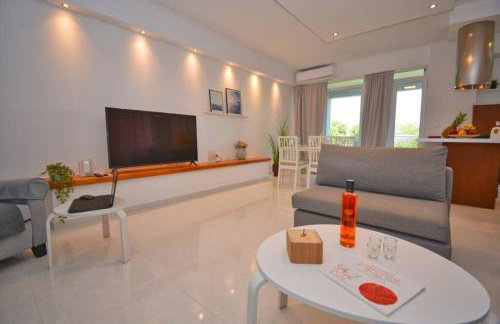 Potamos Deluxe White Apartment - Photo 15