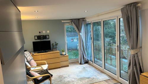 Tiny house with pull down bed - Foto 1