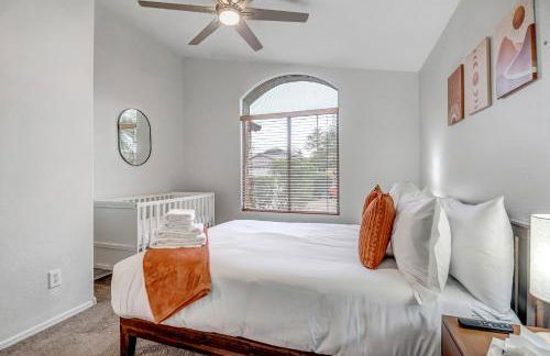 Chic Poolside Oasis - Karaoke - BBQ - Games - Foto 28