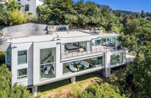 Spacious 4BR Retreat with Private Pool, Pool Table and Fast Wi-Fi Sleeps 9 Quiet Clinton Location - Foto 3