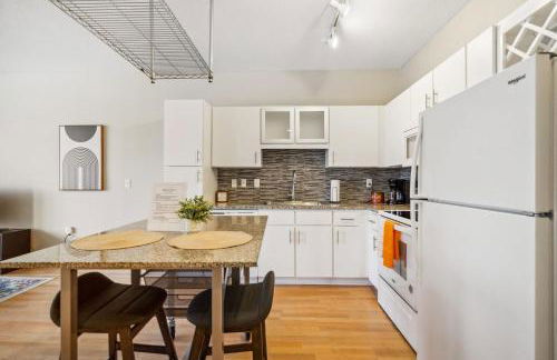 CozySuites Mill District with pool, gym #01 - Foto 7