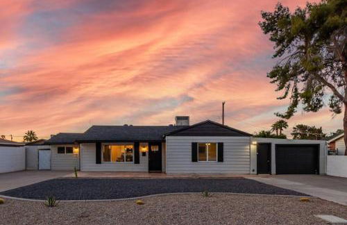 New Midtown Studio with Full Kitchen (Unit C) - Foto 18