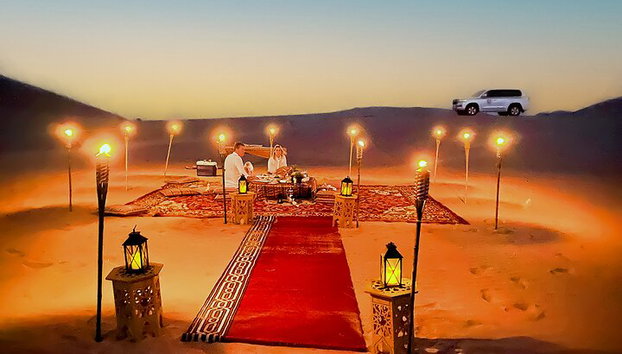 Cena romántica privada en las dunas de Abu Dabi - Foto 3, Cena con barbacoa exclusiva en el desierto de Abu Dabi, recorrido por las dunas y puesta de sol