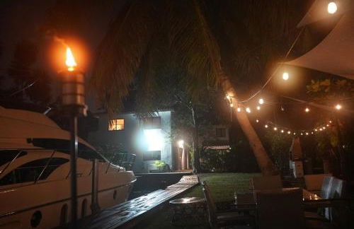 Near Brickell, Beach & Port 10min, Style & Comfort - Photo 13