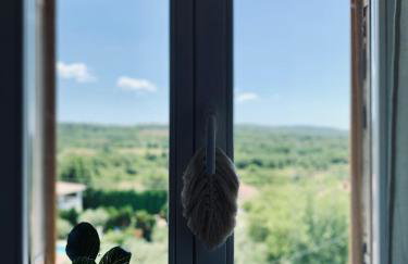 The Village View Apartment - Photo 10