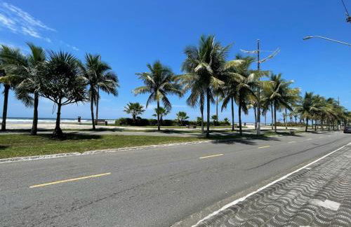 APÊ VISTA MAR, 20mts DA PRAIA, ESPAÇOSO E ACONCHEGANTE-56m2- WIFI- 1 DORM-ELEVADOR- 6 PESSOAS - Foto 25