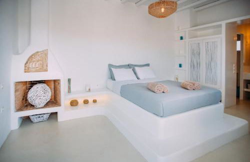 Mykonos Supreme Comfort Suites & Villas - Photo 12