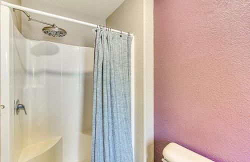 2 Mi to Main St, Sturgis! Spacious Group Getaway - Photo 14