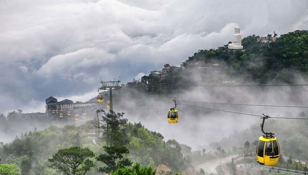 Da Na Hills Cable Cars
