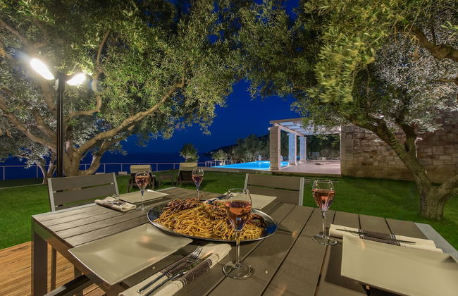 Avra Luxury Villa - Photo 20