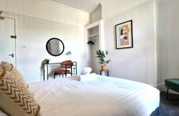 Claude Road Apartments by Switchback Stays - Photo 5