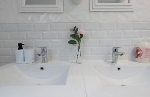 Chez Lana - 8 prs - Parking - Jardin - Foto 34