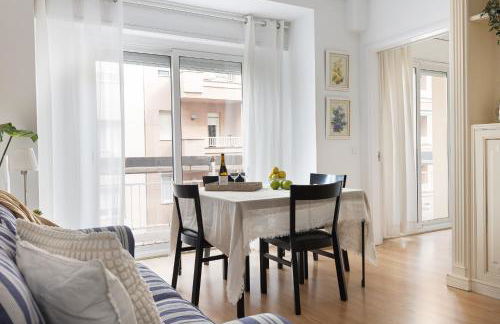 Lets Holidays Centric Apartment in Barcelona - Photo 17