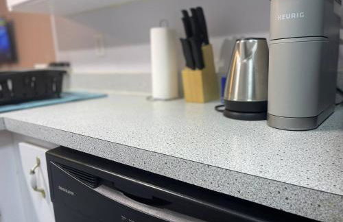 Room 4 - Cozy Queen (Shared Bathroom) - Foto 23