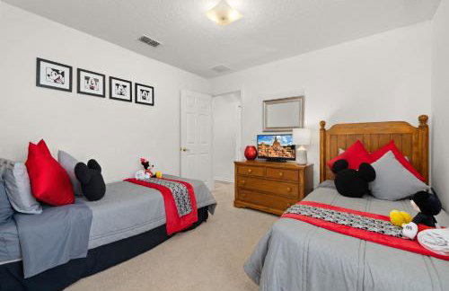 373 - Stunning 4 Bedroom Villa with own Private South East Facing Pool - Photo 7