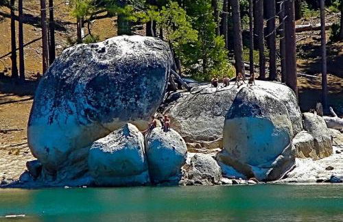 Creekside Cabin - Pup-Friendly with AC - Foto 71