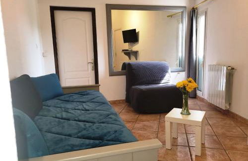 15mn de Cannes, Villa la Soleiade , Gites , type T2, clim, piscine, parking au Lac de Saint-Cassien VAR - Foto 15