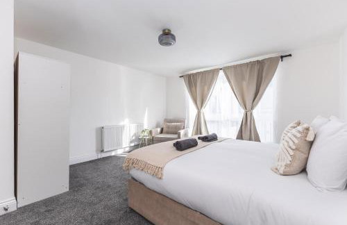 Arte Stays Serviced Houses Stratford - 3 Bedrooms 2 Bathrooms Houses London, Stratford, Maryland, Free Parking, Garden, Weekly or Monthly Stays - up to 8 guests - Foto 29