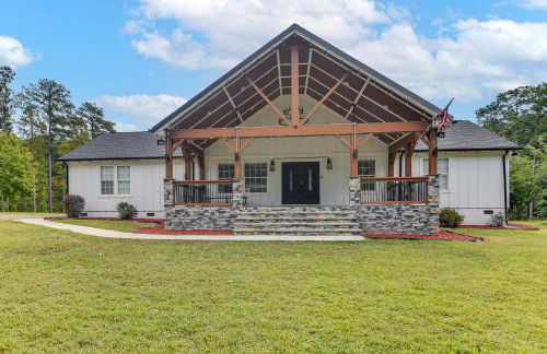 8 Mi to Jordan Lake Spacious New Hill Home - Foto 1