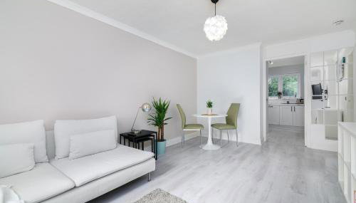 Stylish 1BD Canal-Side Flat with Private Garden - Foto 2