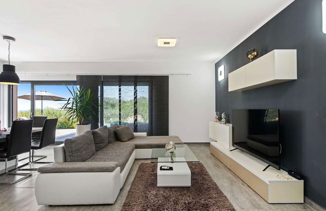 Modern Villa With Pool, Covered Terrace and sea View - Foto 7