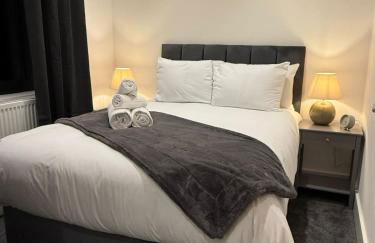 Large Luxury 5BDR Home 2 Bath and Free Parking - Foto 1