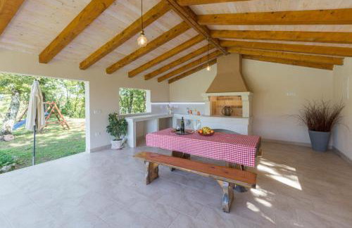 Apartment Susnjici 2 with Pool, Children Playground and Terrace - Photo 16