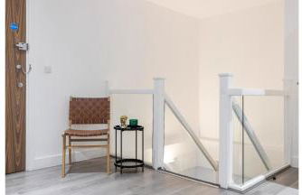 A Splash of Color: Spacious & Funky 3-BR Flat - Foto 36