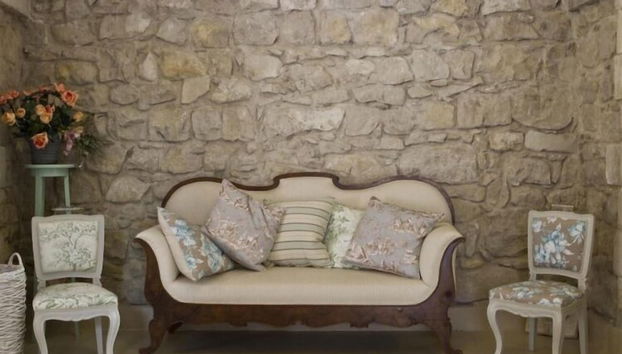 Coin salon dans le hall