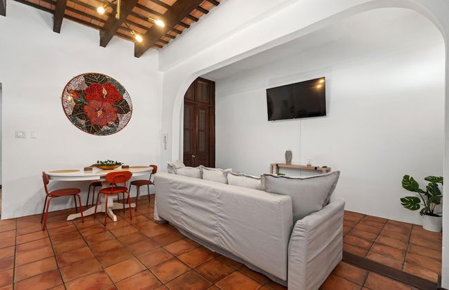 Otium Rentals Penthouse w 2 Terraces - Photo 16