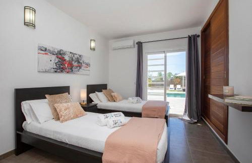 Villa in San Antonio Sleeps 10 - Foto 33