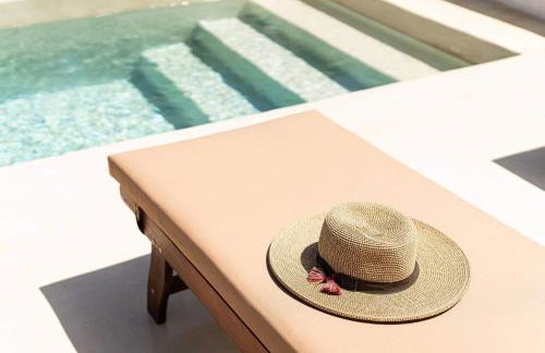 Pink Freud Villas Santorini - Photo 12