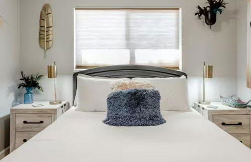 4 Bedrooms and 5 Beds with Game Room Only 5 min Drive to College and Perfect for Family's - Foto 24