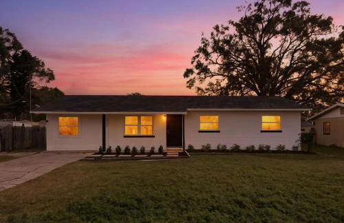 Elegant Auburndale Rooms Near the Speedway & Lake - Foto 15