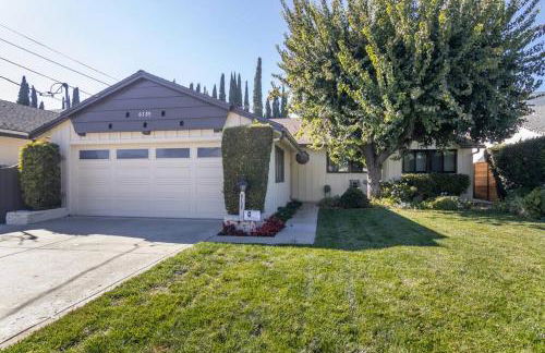 4 Bedroom house large pool & spa in prime location - Foto 29