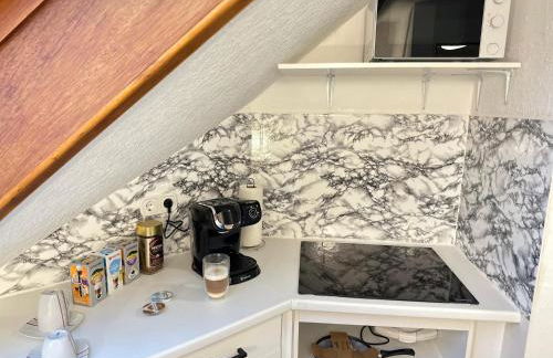 Apartment im Zentrum - Nähe Restaurant & Waschsalon - WLAN, Parkplatz, Bad & mehr - Foto 11