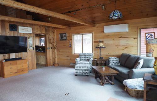 Vermilion Lakeside Cabin with Sauna, 2 Docks, AC - Photo 15