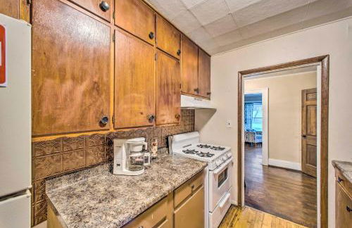 Townhome with Yard, 2 Mi to Downtown and Golfing - Foto 12