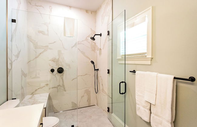 Imola: Newly Remodeled Pool Home Minutes from Vanderbilt Beach. Family-Friendly Retreat with 4 BR, 3.5 Bathrooms, and Private Screened Pool. Perfect Location Near Mercato and Naples Attractions - Foto 42