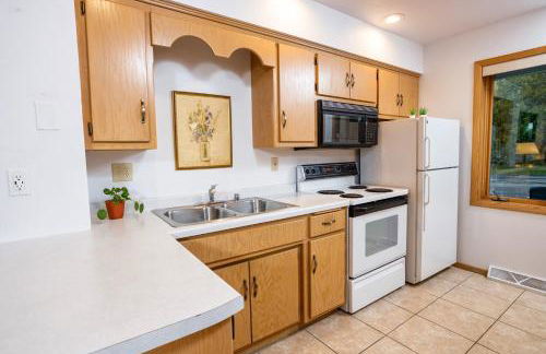 Relaxing Busy Bee C-7 by Simple Life Rentals - Foto 4