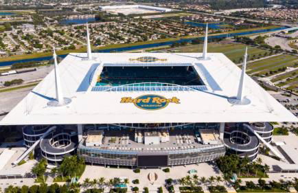 Villa Oasis 3 Miles to Hard Rock Stadium & Casino, Guitar Hotel Nearby, Pool, Game Room, Sleeps 12, 15 Min to Beach - Foto 26