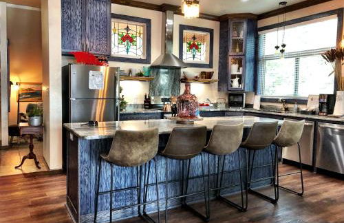 C25, Four bedroom, 4 1 2 bath luxury log-sided cottage with hot tub cottage - Foto 9