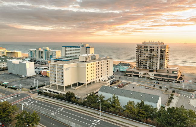 The Ocean Key Virginia Beach Resort - Foto 1