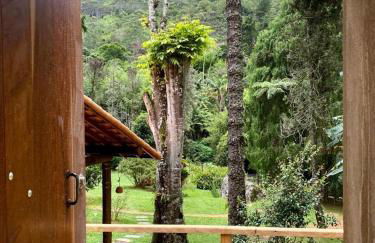 Bangalo a beira do rio em plena natureza - Foto 7