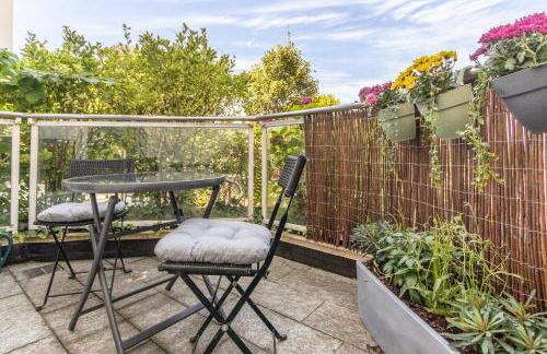 Privates Apartment mit Bad, Küche, Sofa & Balkon - Foto 9