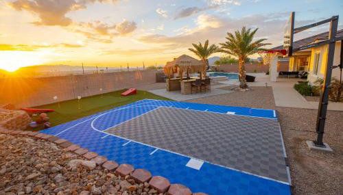 3400 SqFt House W/40Ft Heated Pool/Spa- Strip View - Foto 1