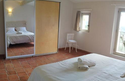 villa provençale en pierre avec vue sur la mer, piscine et jacuzzi - Foto 52